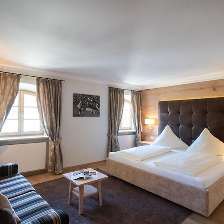 Hotel Gasthof Alte Post Holzkirchen Экстерьер фото
