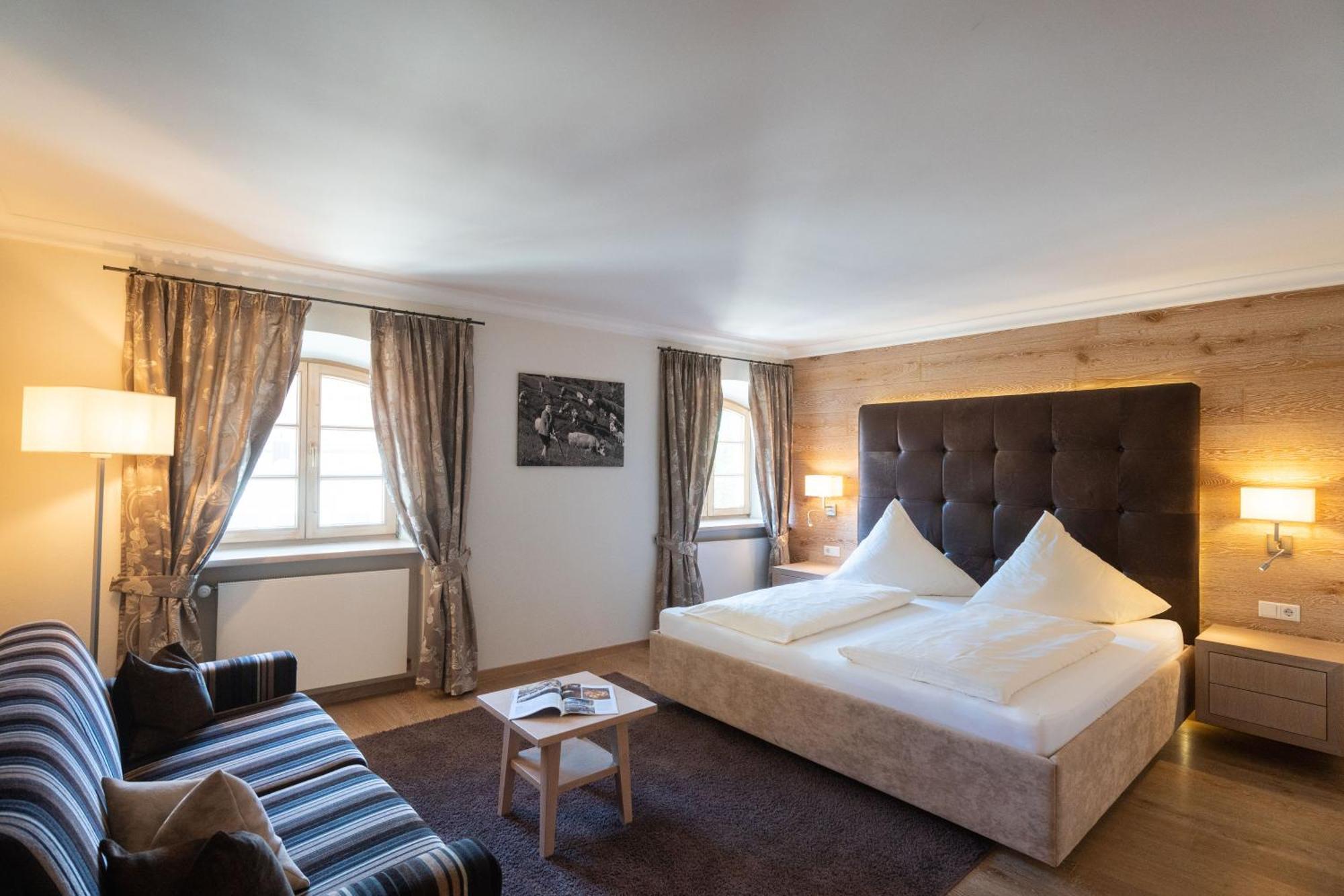 Hotel Gasthof Alte Post Holzkirchen Экстерьер фото